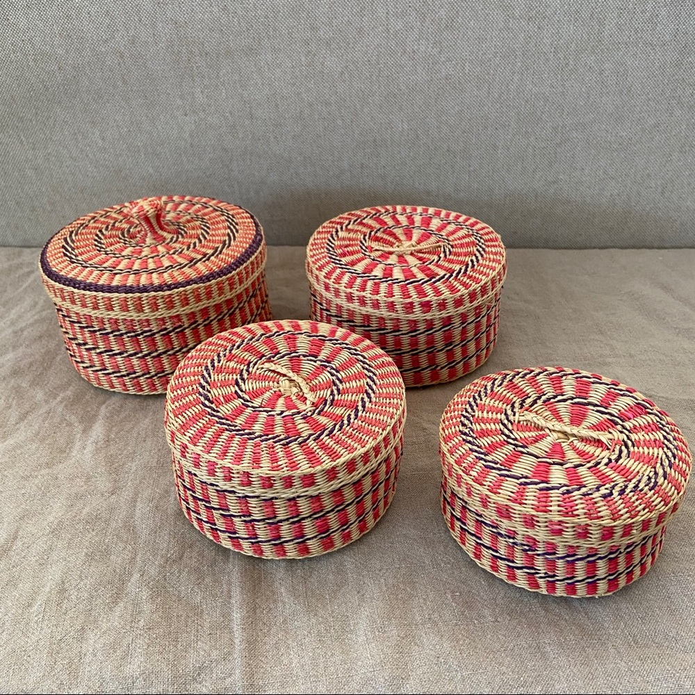 Vintage Seagrass Nesting Baskets (set of 4)
